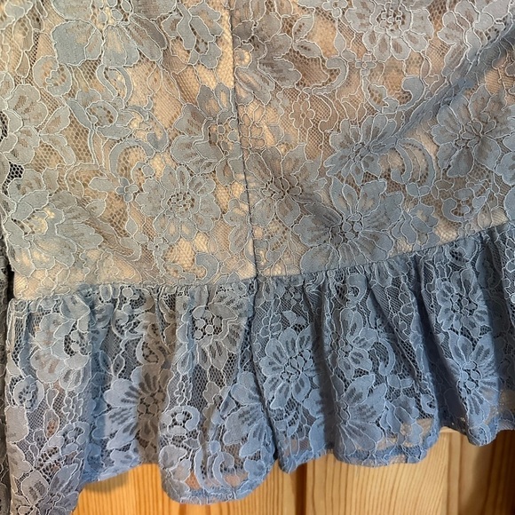 Lace Peplum Blouse with Peplum Sleeves With Attached Camisole Size Large - Picture 6 of 7